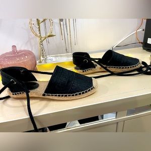 Very nice summer shoes, never worn